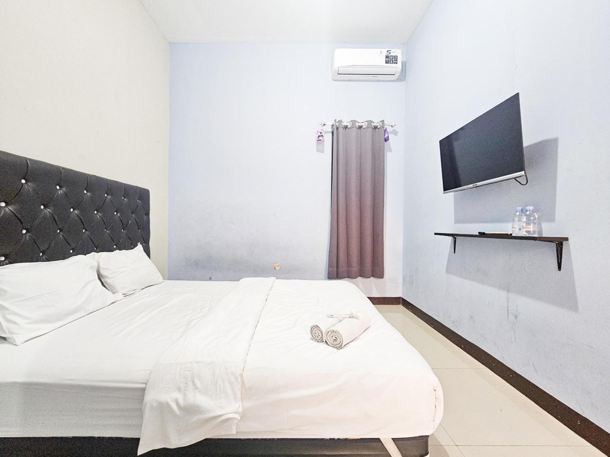 Homestay Sido Joyo Near Sunrise Mall Mitra Reddoorz Mojokerto Exterior photo